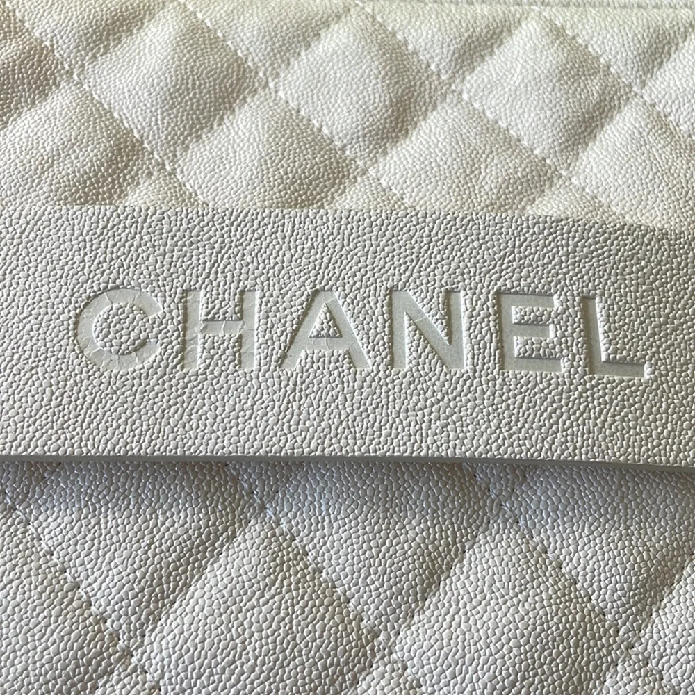 Chanel extremely rare iridescent white caviar o case clutch bag large 13x9 wrist